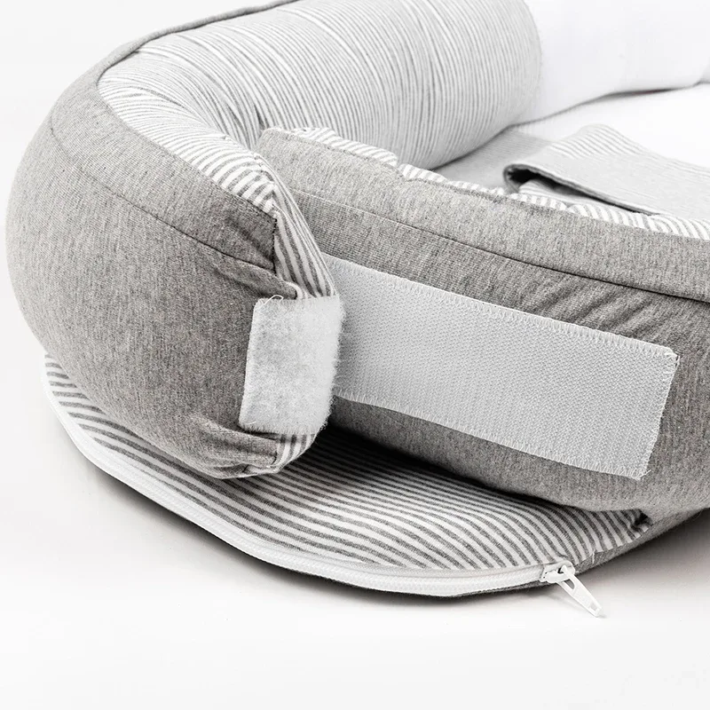 Doomoo Babynest Randig Grå Doomoo