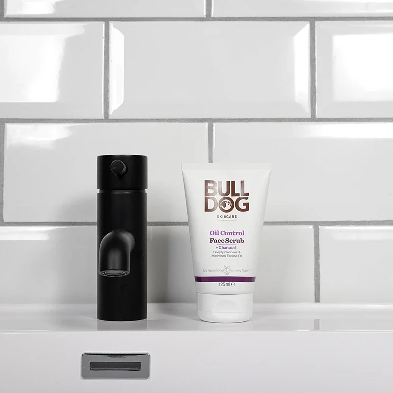 Bulldog Oil Control Face Scrub 125 ml Bulldog