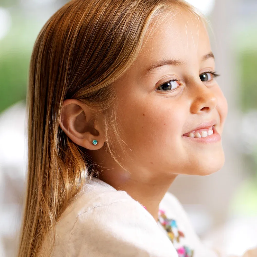 Blomdahl Örhängen Bezel Turquoise 5 mm Blomdahl