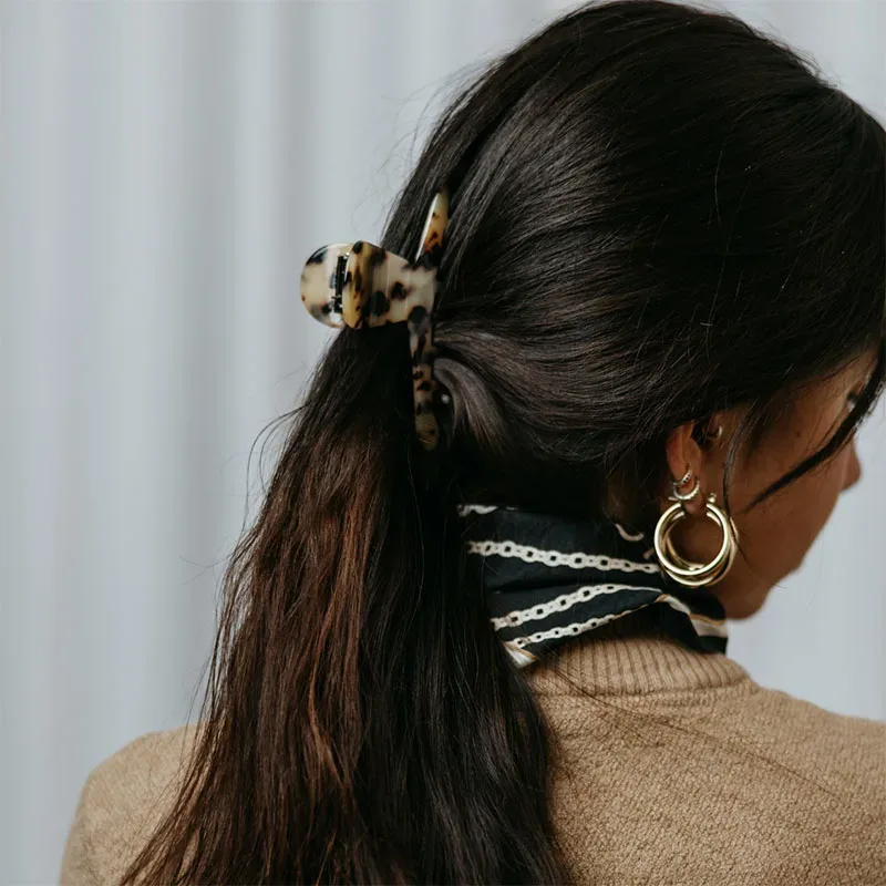 ByBarb Större hårklämma Lily sköldpaddsfärgad ByBarb