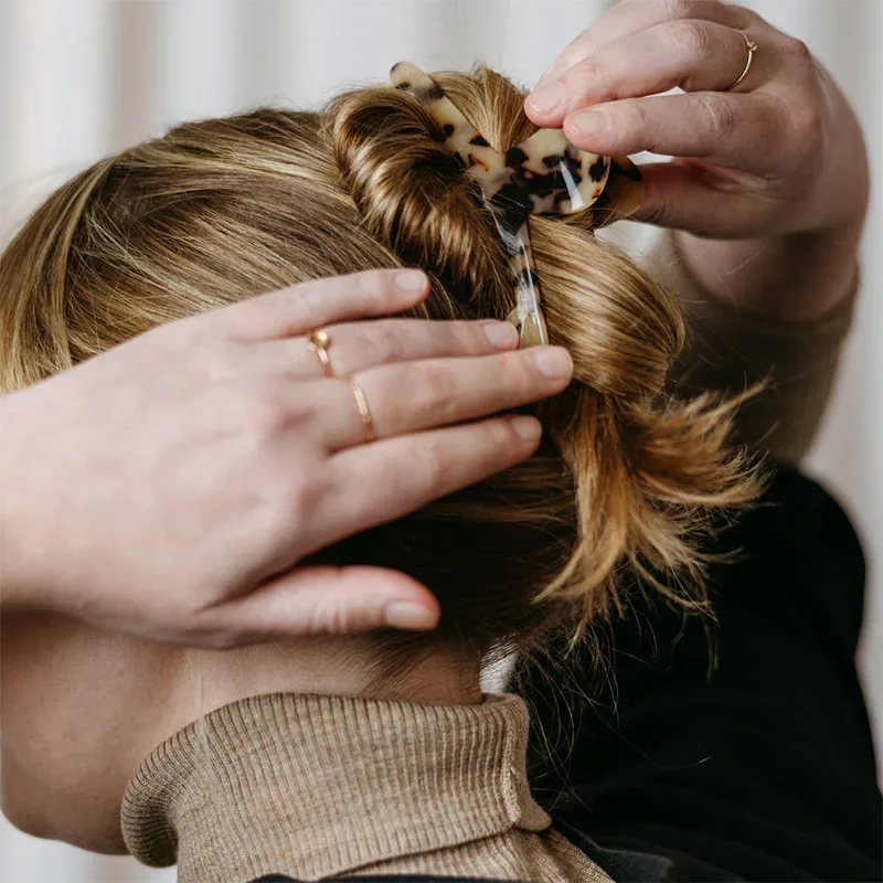 ByBarb Större hårklämma Lily sköldpaddsfärgad ByBarb