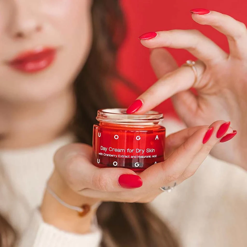 Uoga Uoga Day Cream For Dry And Normal Skin With Cranberry Extract And Hyaluronic Acid 30 ml Uoga Uoga