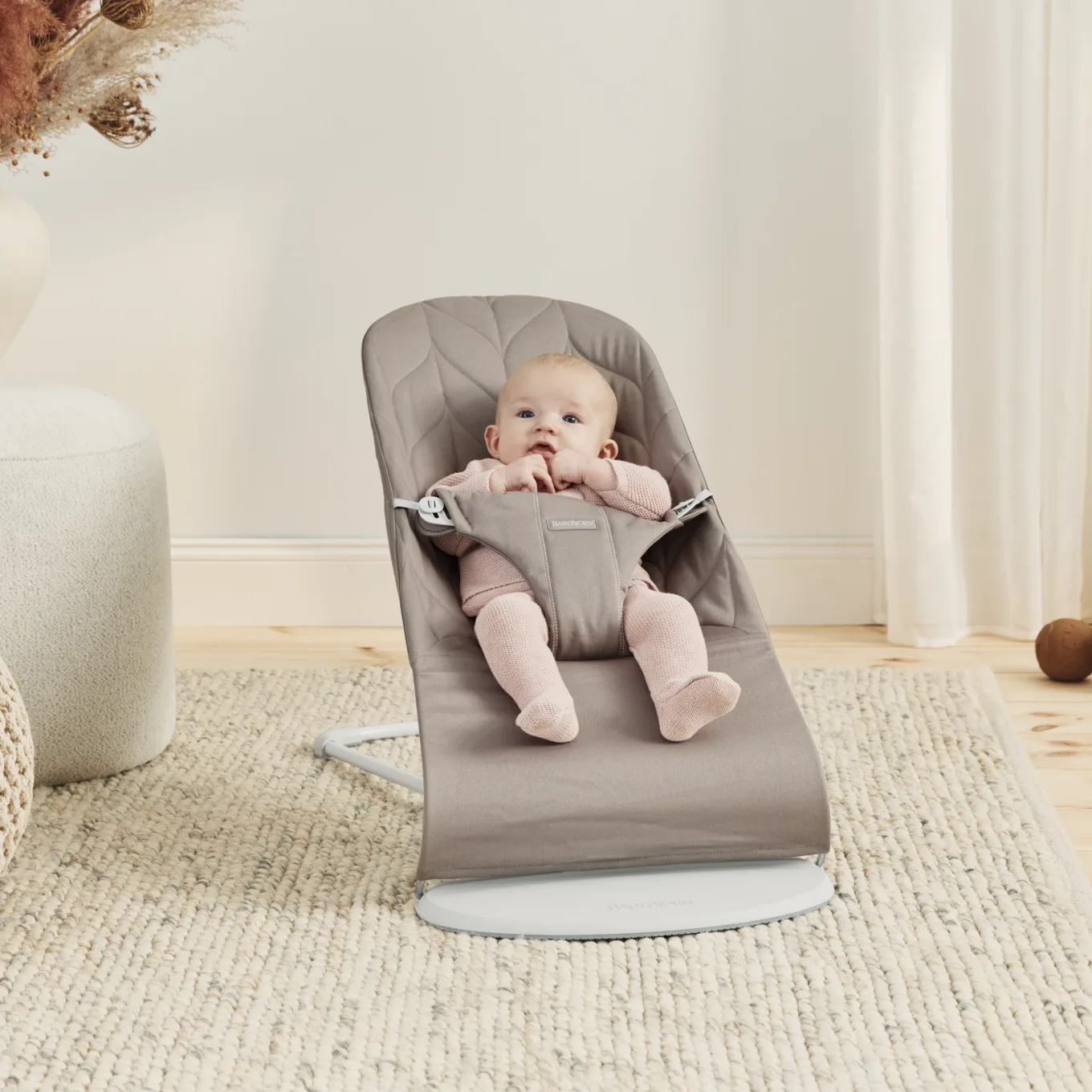 BabyBjörn Babysitter Bliss Vävd Klassisk Quilt Sandgrå BabyBjörn