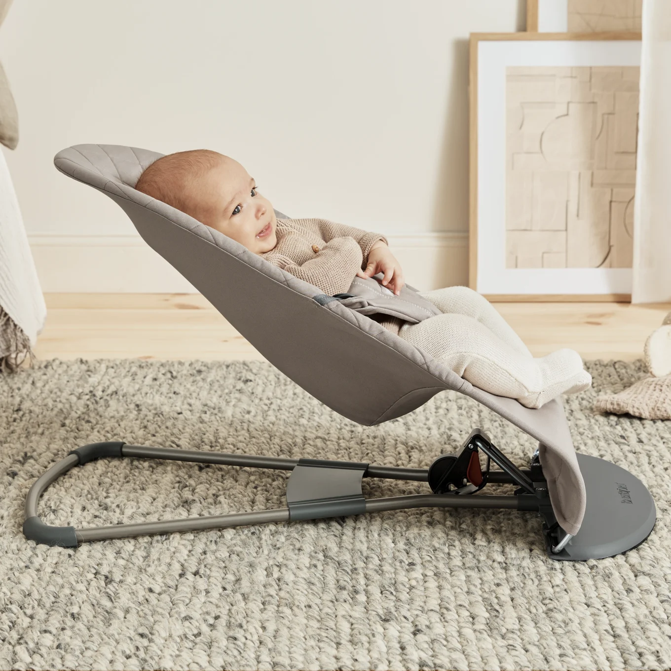 BabyBjörn Babysitter Bliss Vävd Klassisk Quilt Sandgrå BabyBjörn