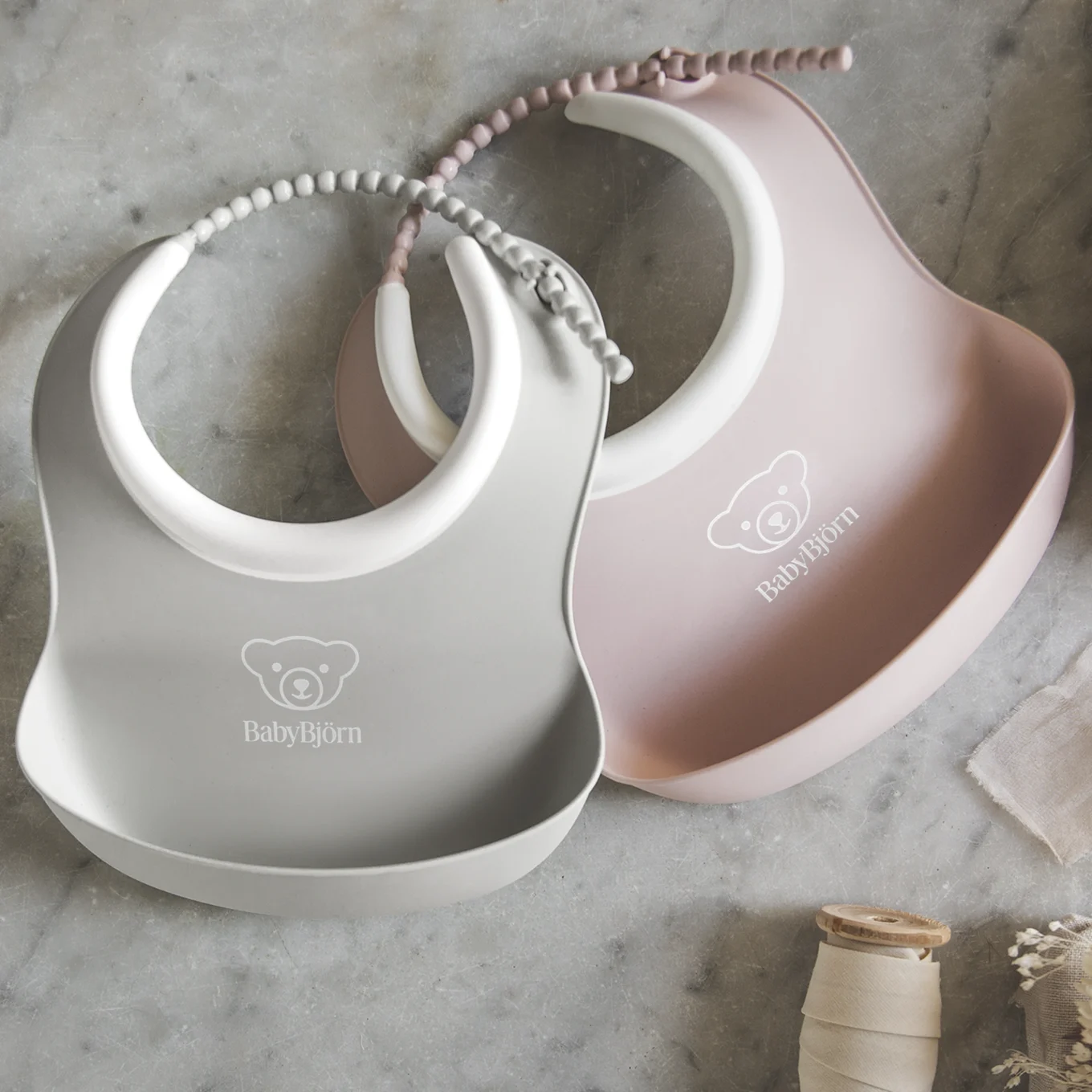 BabyBjörn Liten Haklapp Grå/Blekrosa 2 st BabyBjörn