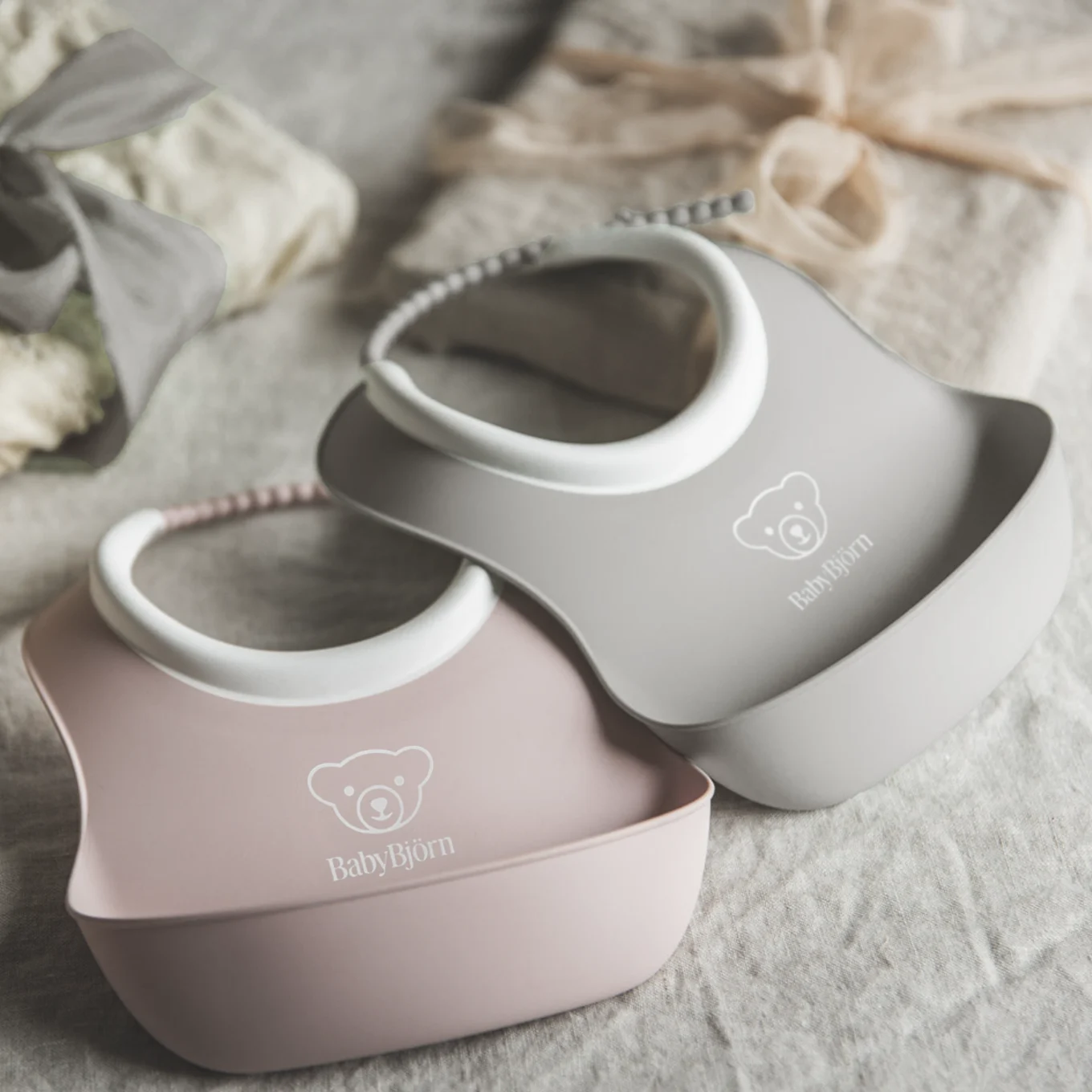 BabyBjörn Liten Haklapp Grå/Blekrosa 2 st BabyBjörn