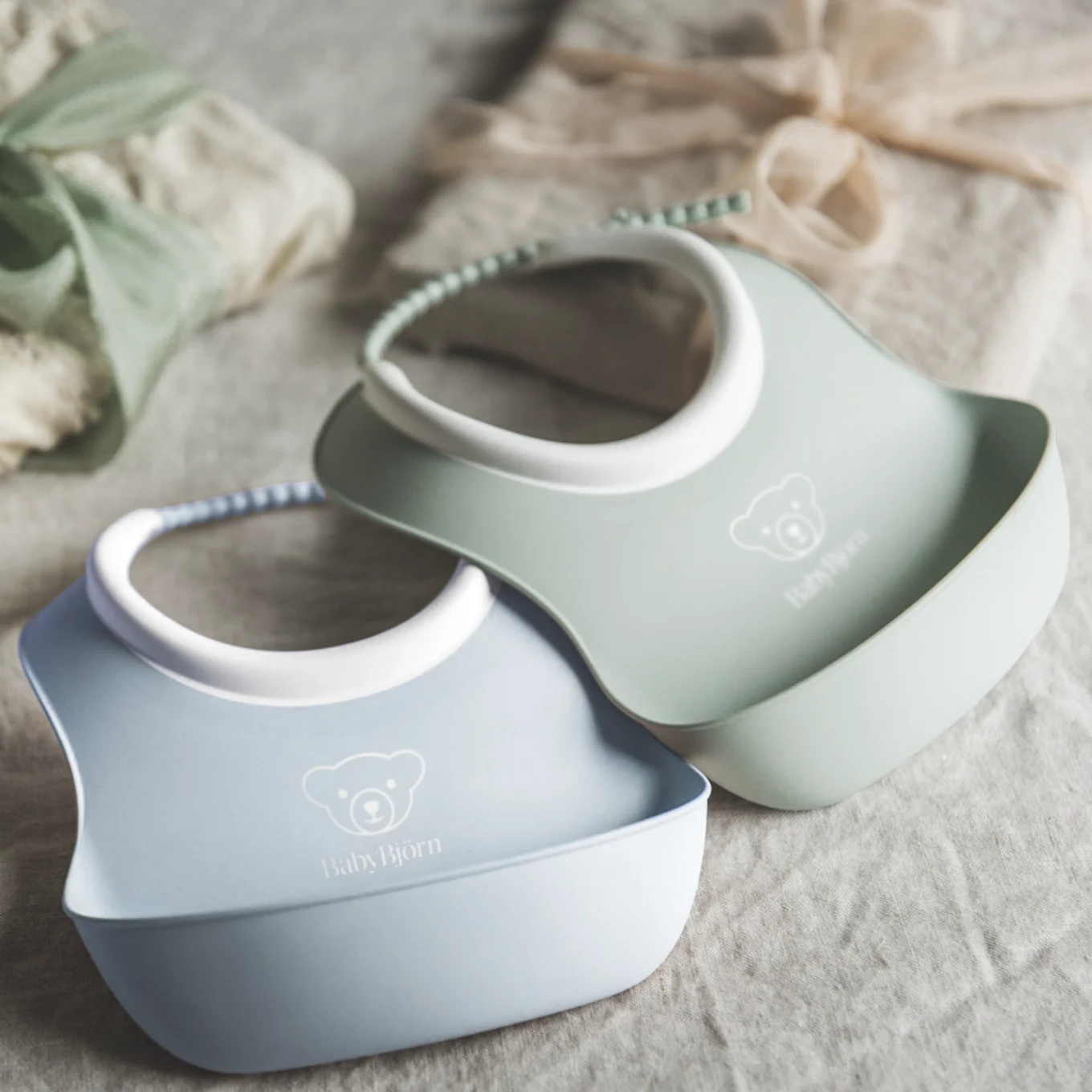 BabyBjörn Liten Haklapp Blekgrön/ Blekblå 2 st BabyBjörn