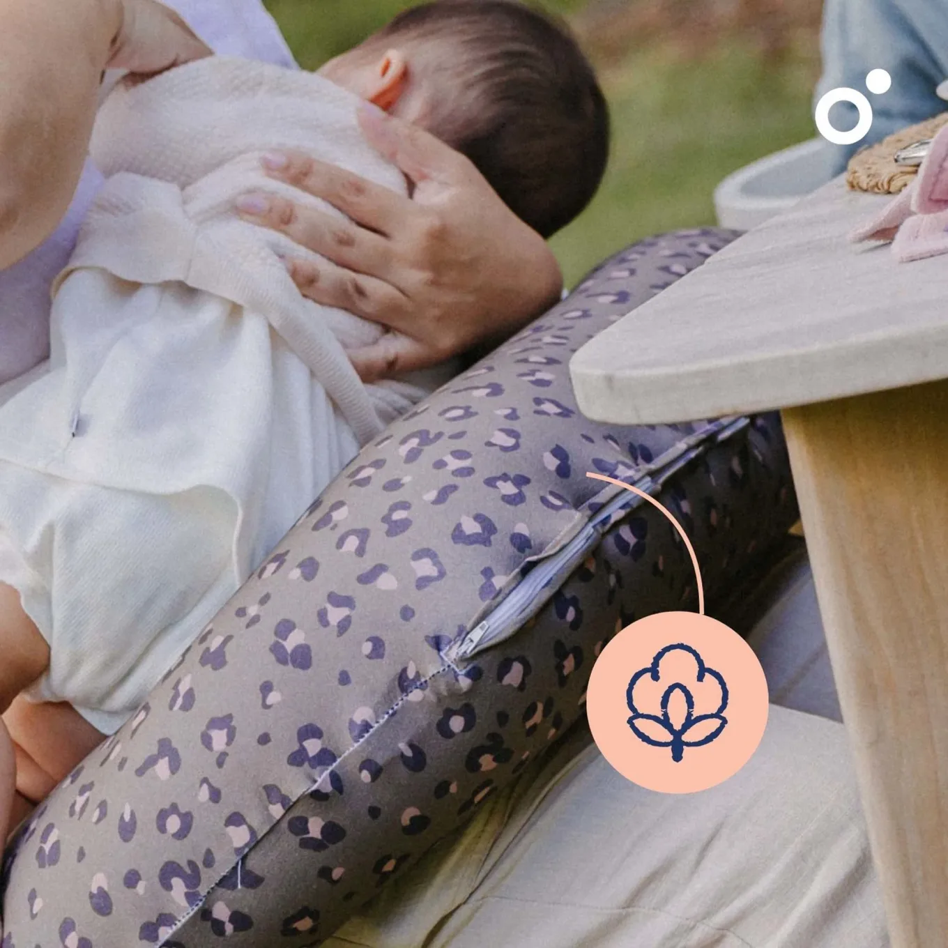 Doomoo Amningskudde Mörk Leopard Doomoo