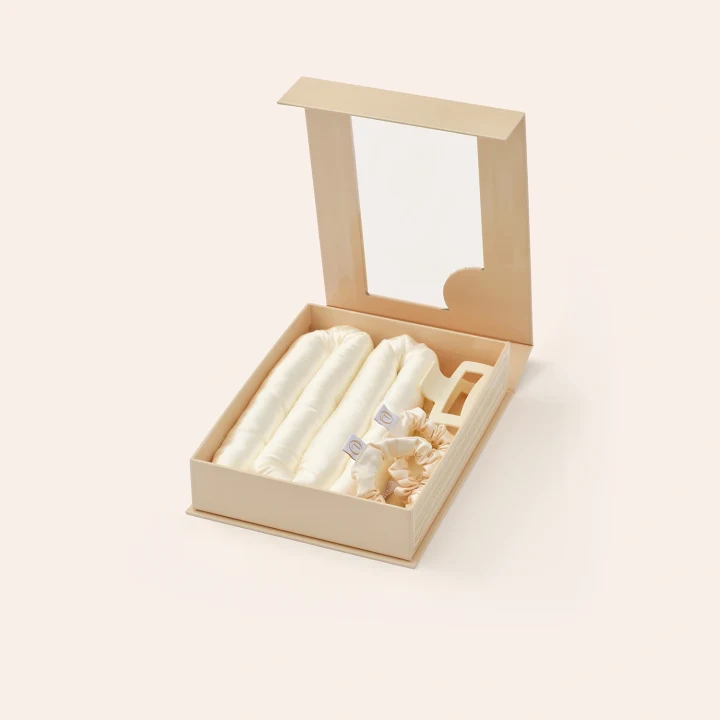 Lenoites Heatless Curls in Mulberry Silk Medium Golden Sand Lenoites